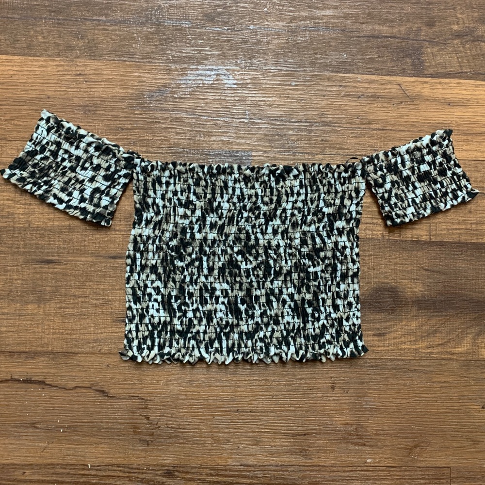 Leopard/cheetah print off the shoulder crop
